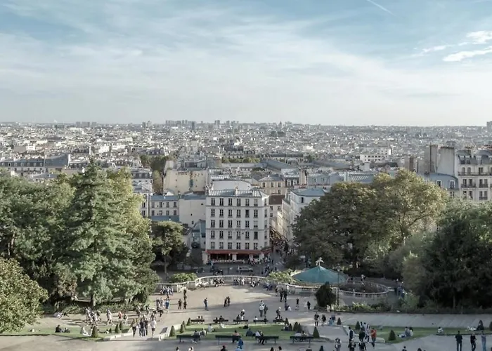 Rare Appartement D\'Architecte En Haut De Montmartre