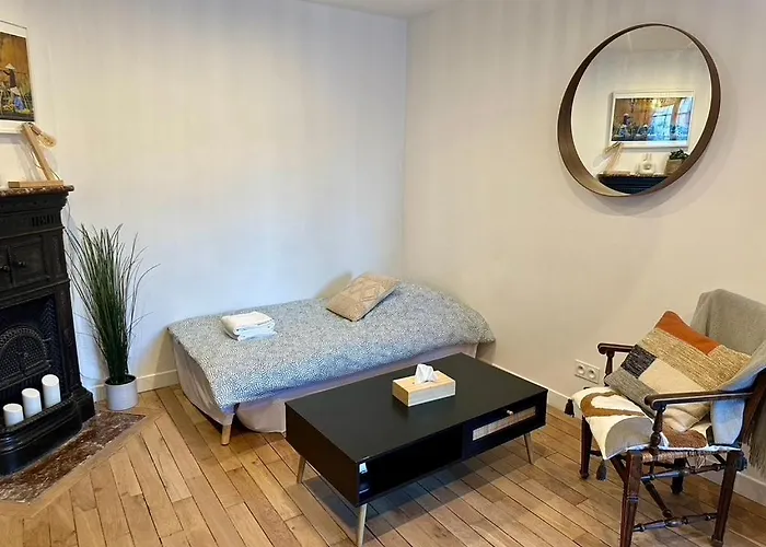 Rare Appartement D\'Architecte En Haut De Montmartre